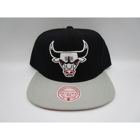 Mitchell & Ness Chicago Bulls 3D White Logo Black Men's Snapback Hat Gray Red - Picture 1 of 5